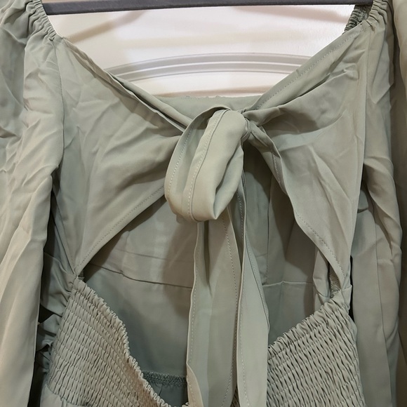 Elegant Green Long Sleeve Dress - Picture 9 of 11